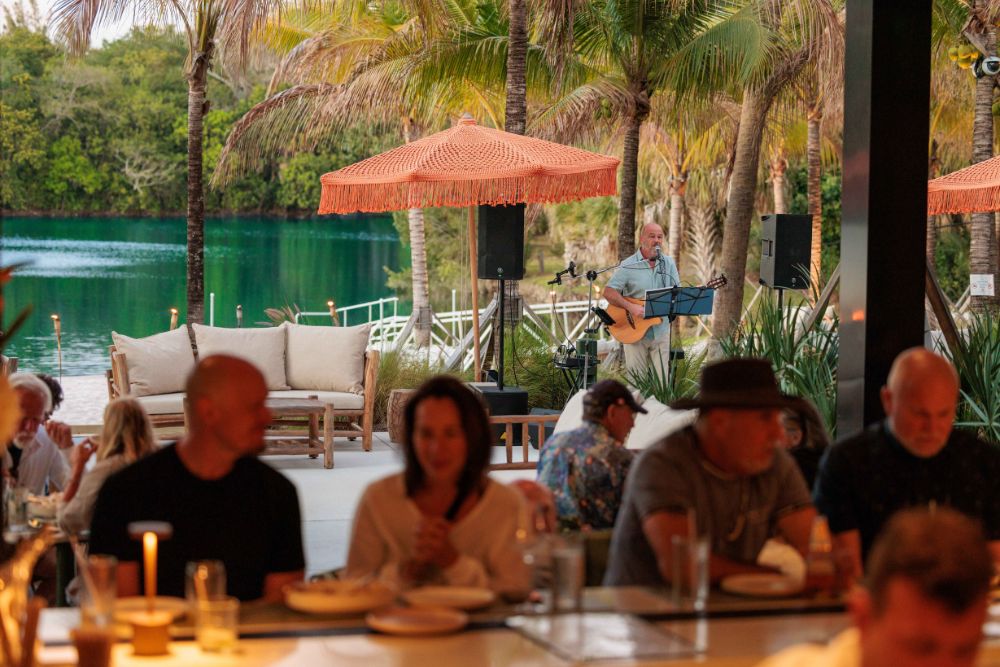 Guests enjoying live music during Sundown Social at Florida Room in Fort Lauderdale